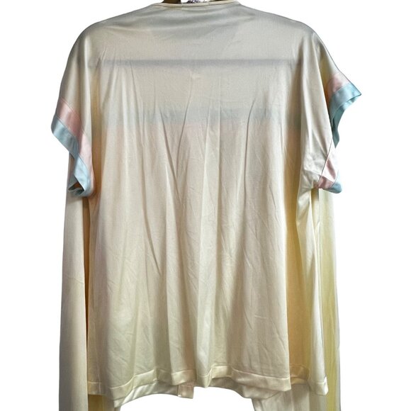 Vintage Vanity Fair Yellow Nylon Pajama Set With Embroidered Feather Design - Picture 6 of 8